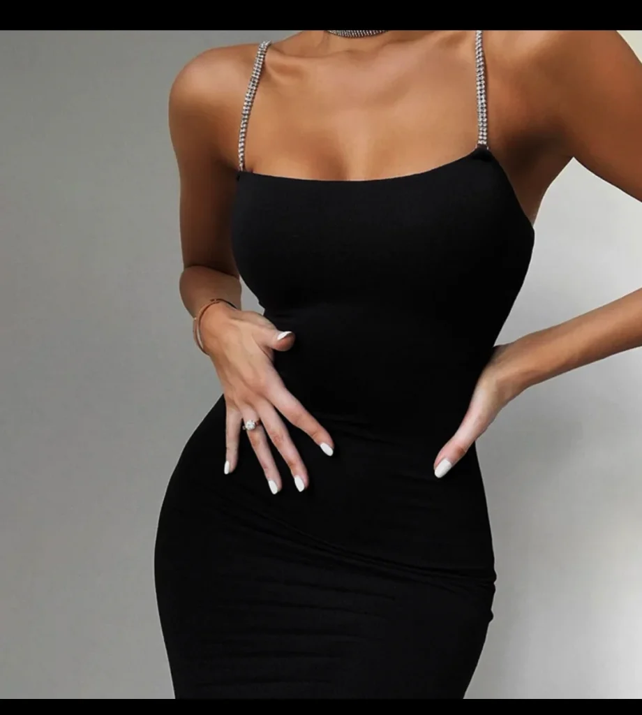 Dulce Czarna dopasowana elastyczna sukienka na kryształowe ramiączkach mini (2)