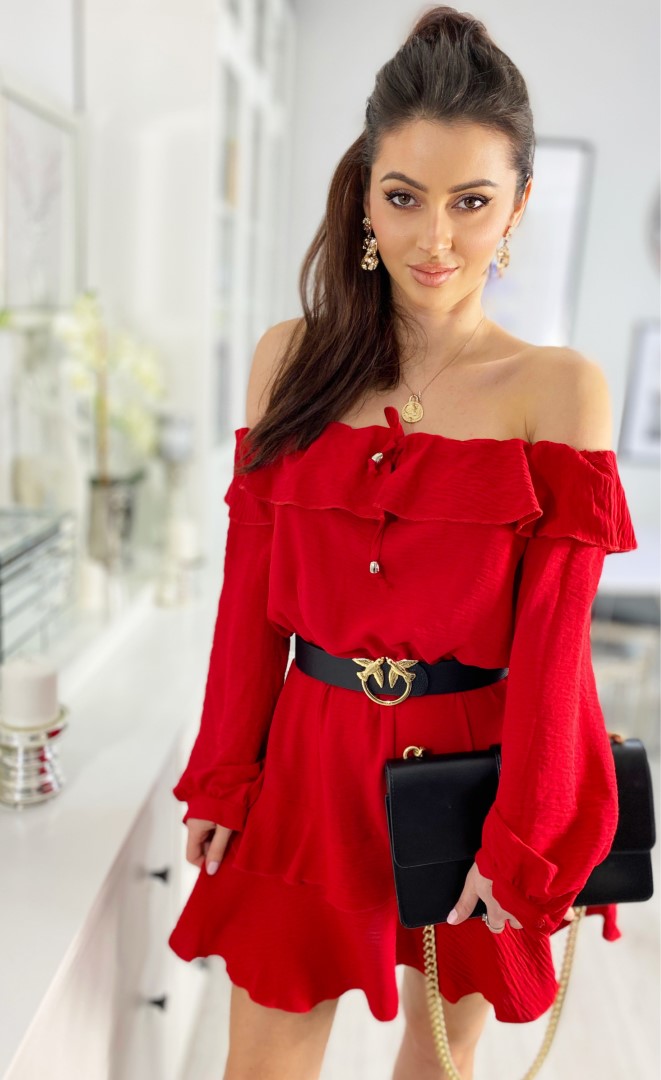 Czerwona sukienka mini z falbankami butik online smlfashion 